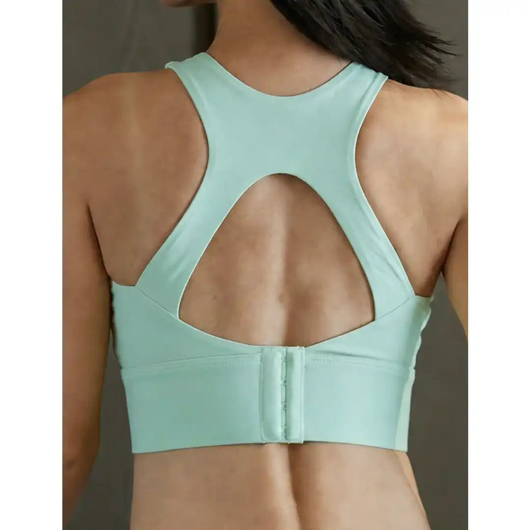 Dallys Stay-Put Sports Bra with Racerback Support & Full Coverage Up to 42H
