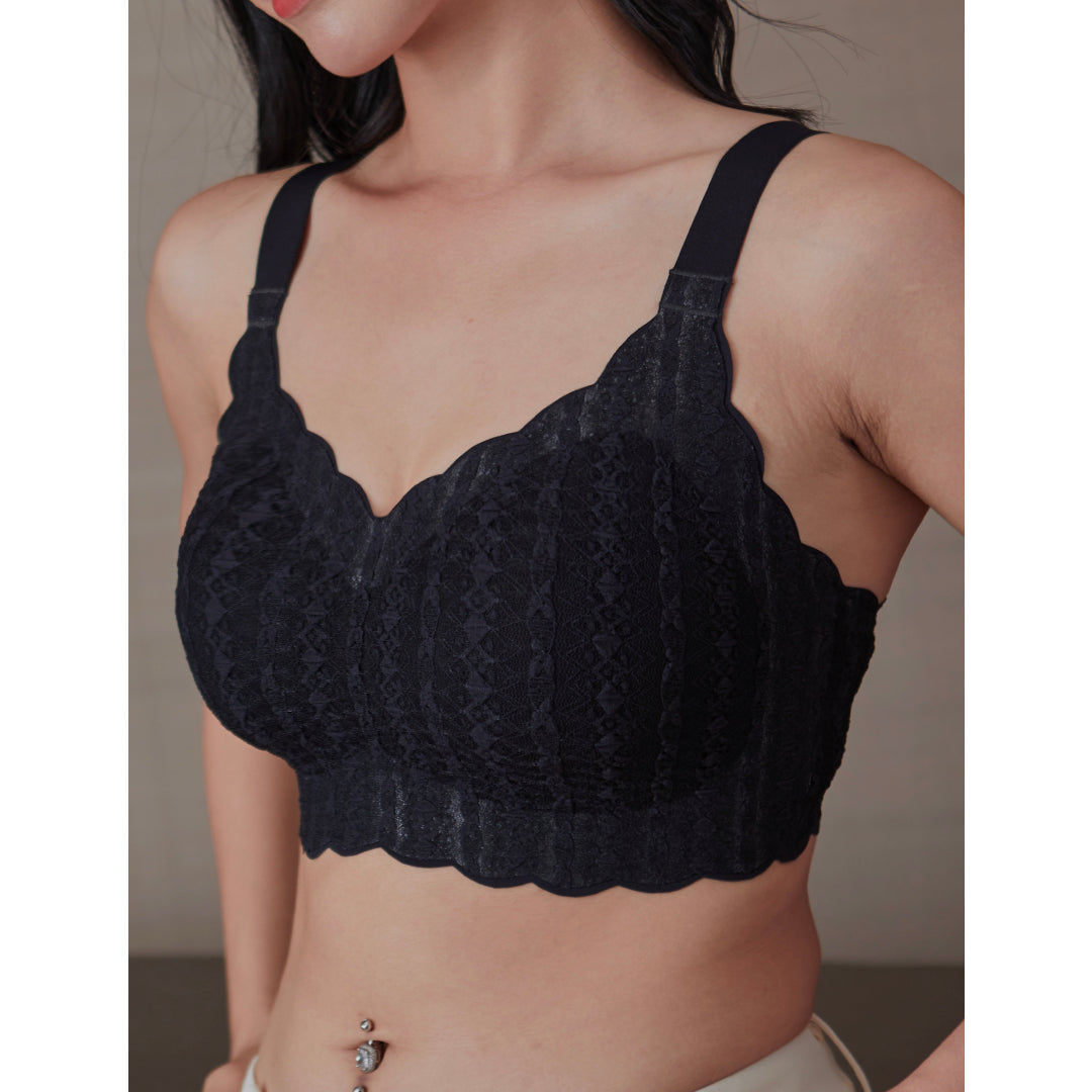 Sally Embossed Lace Scalloped Neckline Bra With Up to I Cup